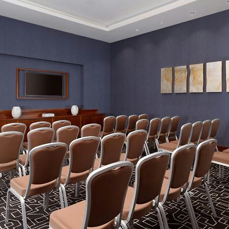 Sheraton Baku Intourist Exteriér fotografie A typical meeting room