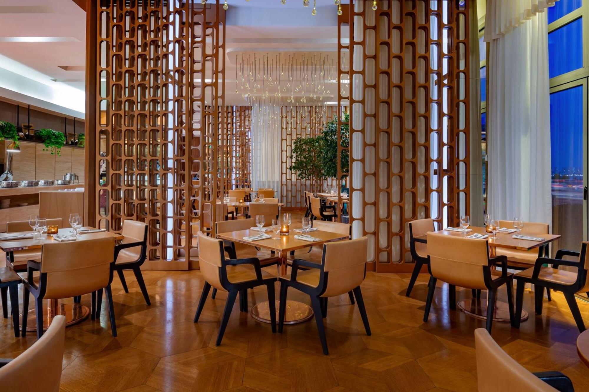 Sheraton Baku Intourist Exteriér fotografie The restaurant