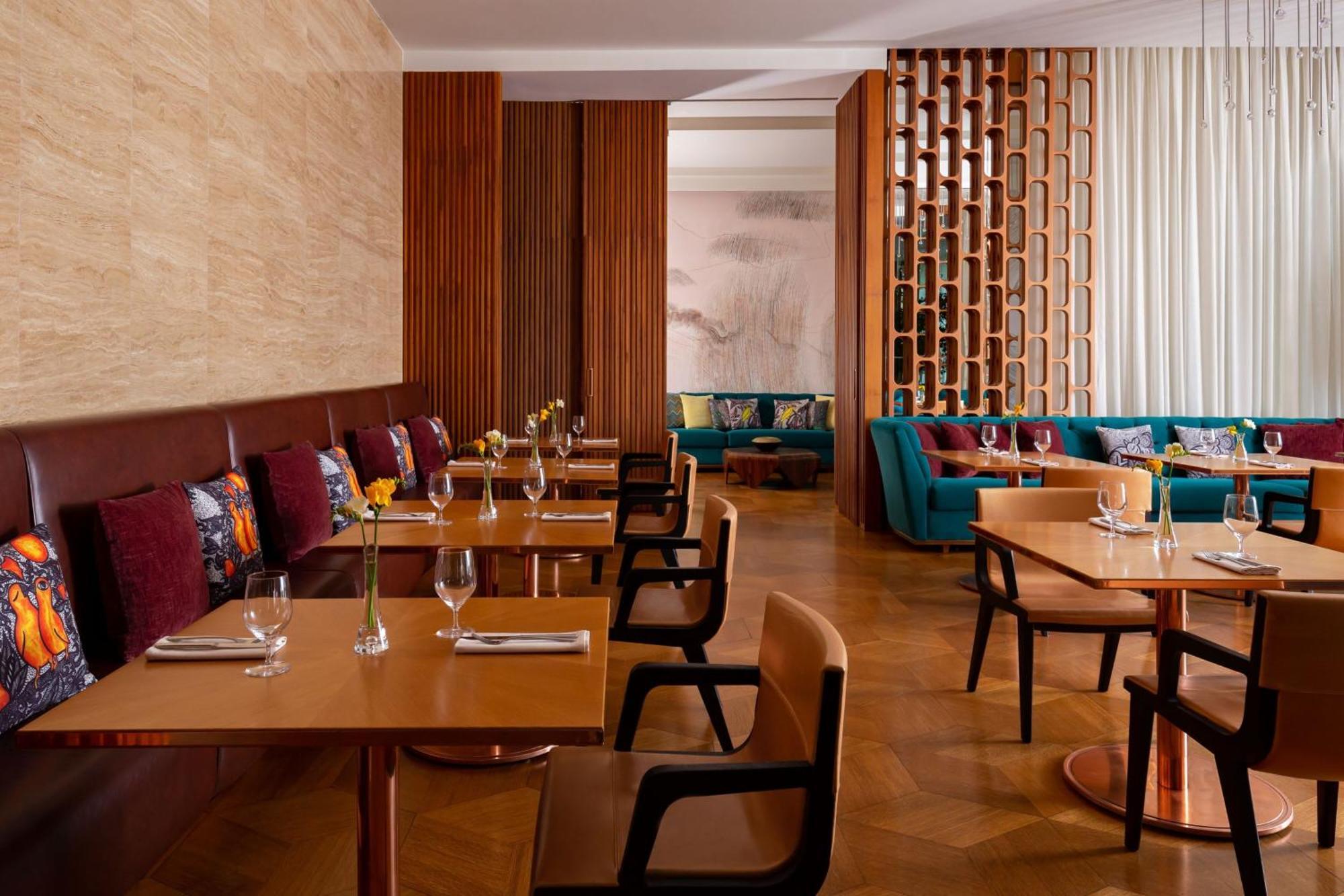 Sheraton Baku Intourist Exteriér fotografie The restaurant
