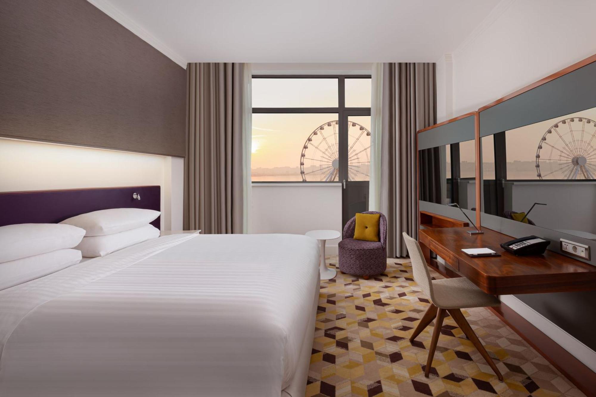 Sheraton Baku Intourist Exteriér fotografie A room at the hotel